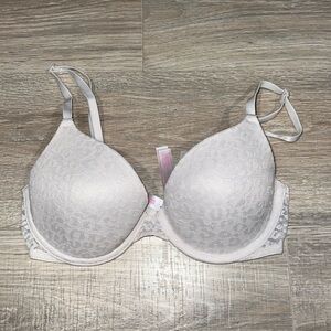 Victoria’s‎ Secret pink white lacy, cheetah print bra